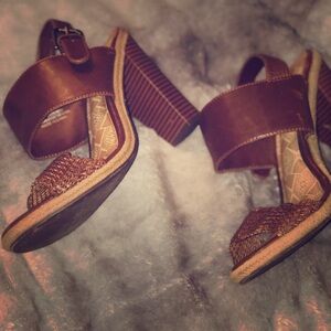 Light brown Heels​